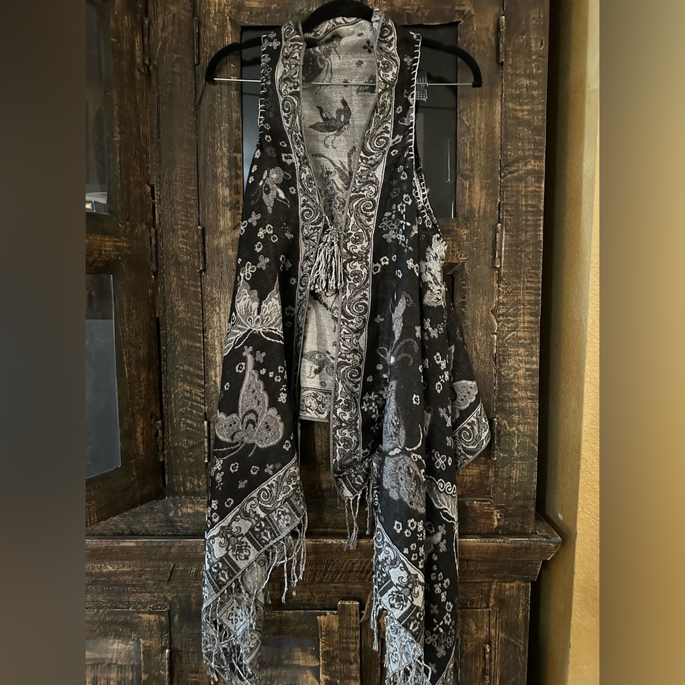 Black and Silver Reversible Butterfly Design Open Front Kimono Vest Pashmina